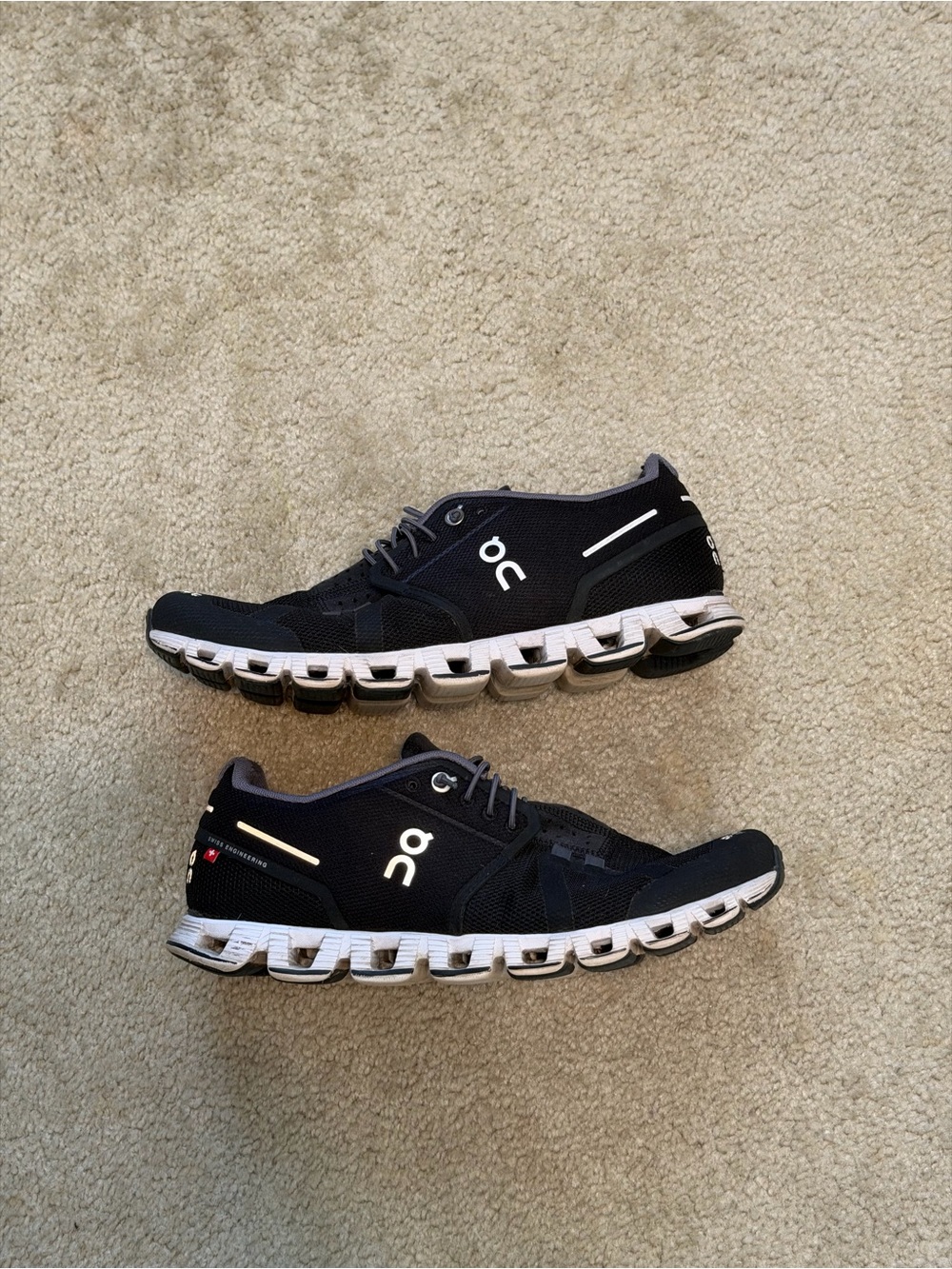 On Cloud Women’s Running Shoes